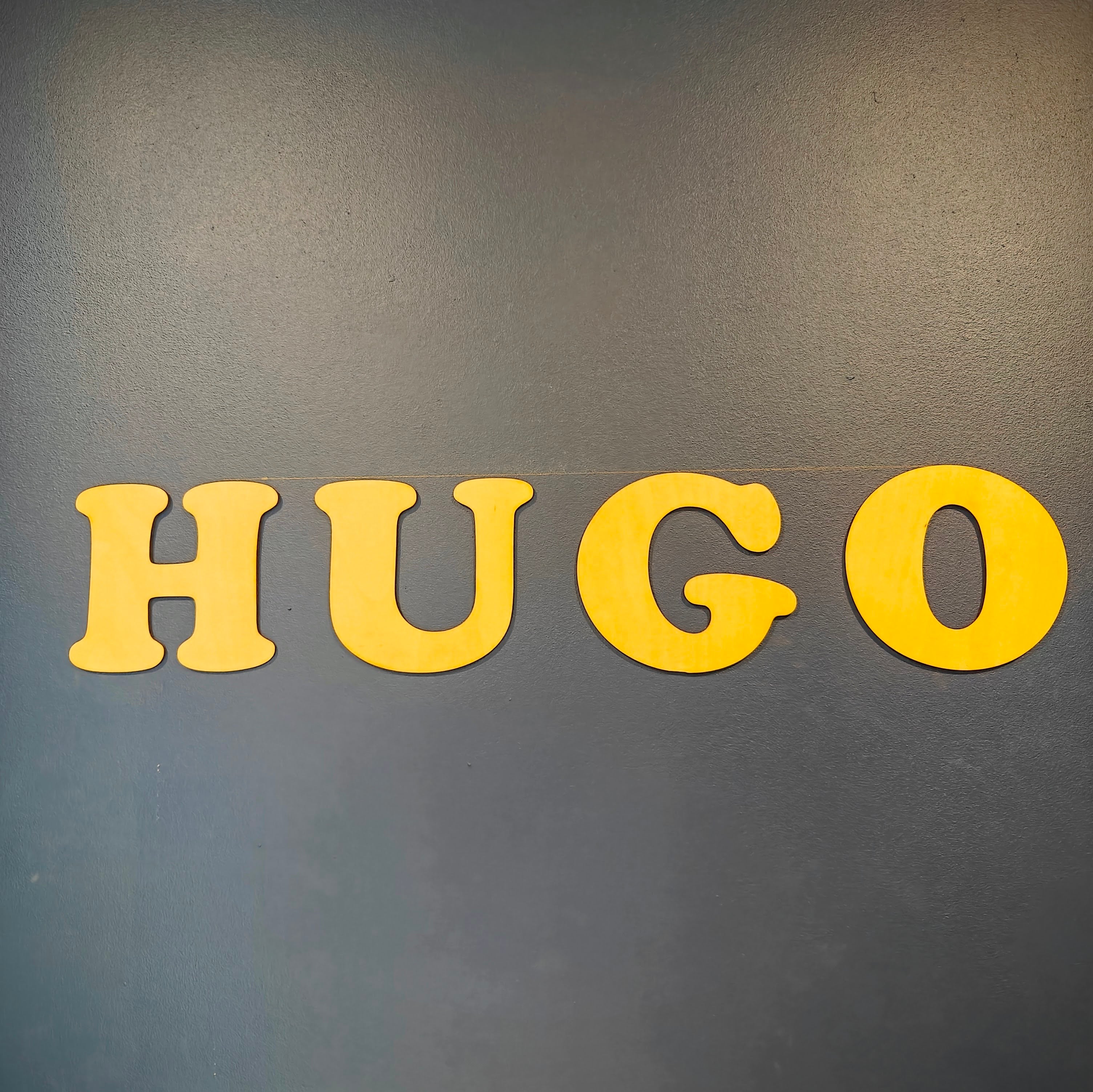 Vineerist dekoratiivsed tähed ja sõnad – Sinu kujundus!